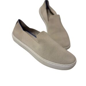 ROTHY'S Tan Slip-On Shoes cream color in great conditions very clean.